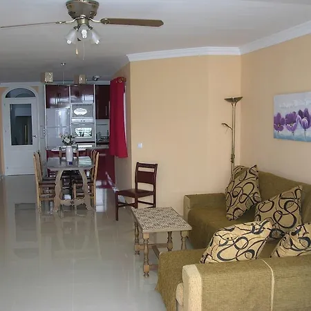 Tuhillo Apartment *
